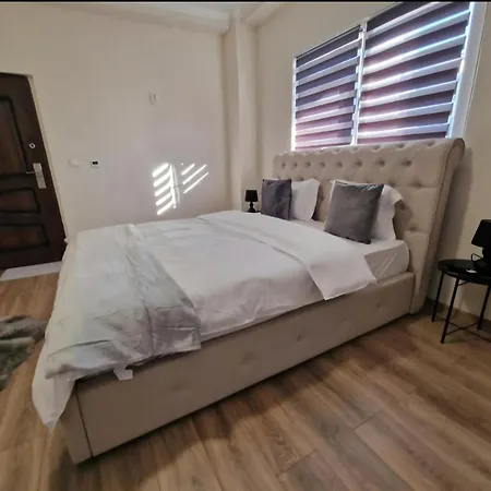 Claudio Cozy Budget Apartmán Kluž